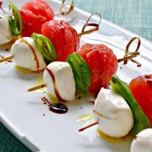 优雅吃瓜群众图片,揭秘网络热议背后的风趣态度