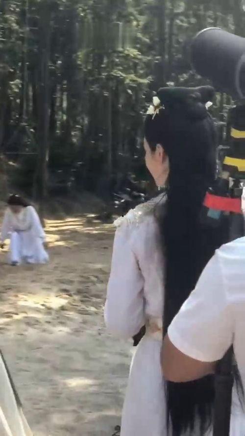 女星变吃瓜群众,变身全民吃瓜群众